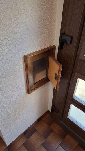 Postkasten im Hausflur EG