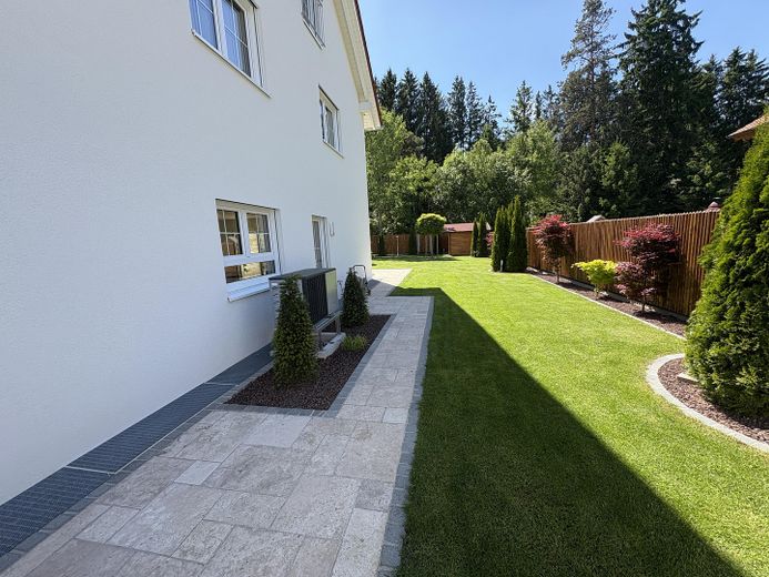 Am Waldrand - 5-Zi.-DHH | Bj. 2022 | 500 m² Grundstück – Nordseite