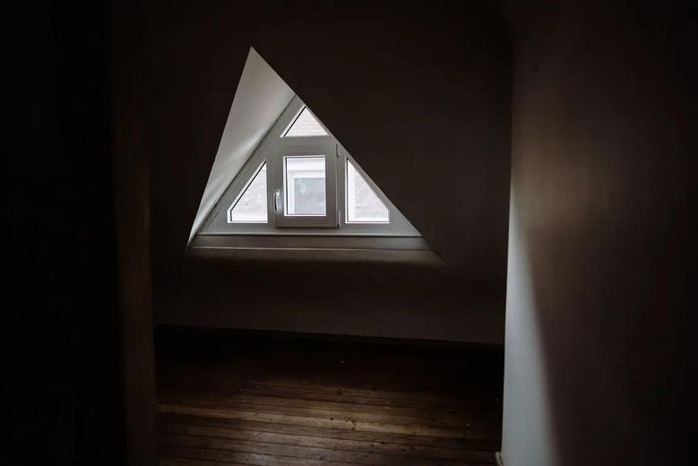 Kernsaniertes Haus in bester Lage in Mannheim-Feudenheim. Erstbezug. – Kinderzimmer vor Sanierung