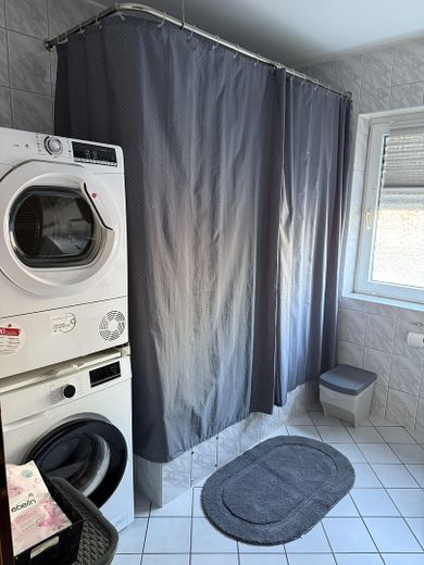 Großzügige 3-Zimmer-Erdgeschosswohnung in Eisenberg – Foto 17