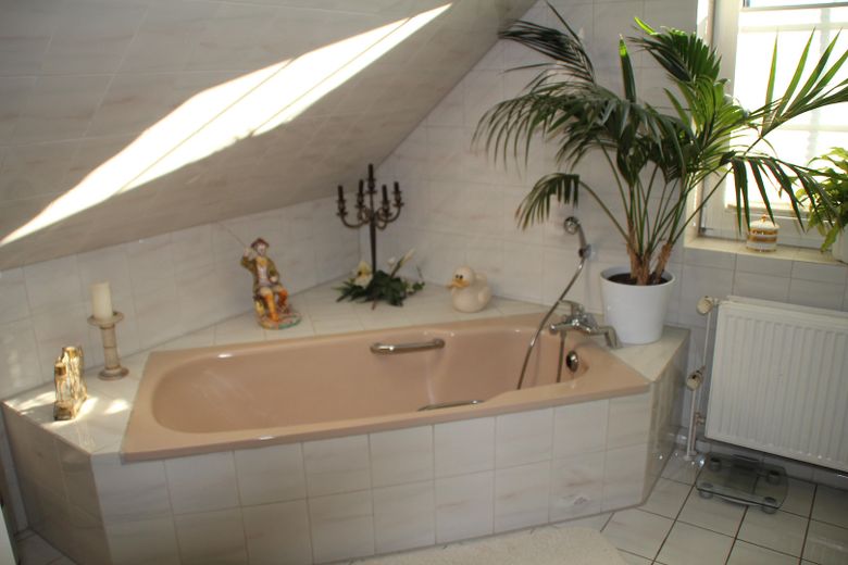 Blick zum Badezimmer