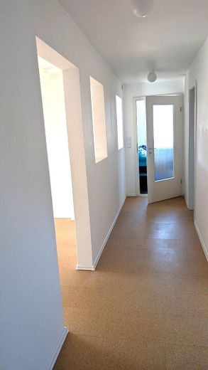 Mansardenwohnung – Diele zur Eingangstür