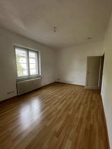 Apartamento en propiedad de 1,5 habitaciones sin alquilar en Westend – Mucho margen de diseño en una ubicación muy solicitada – Wohnzimmer