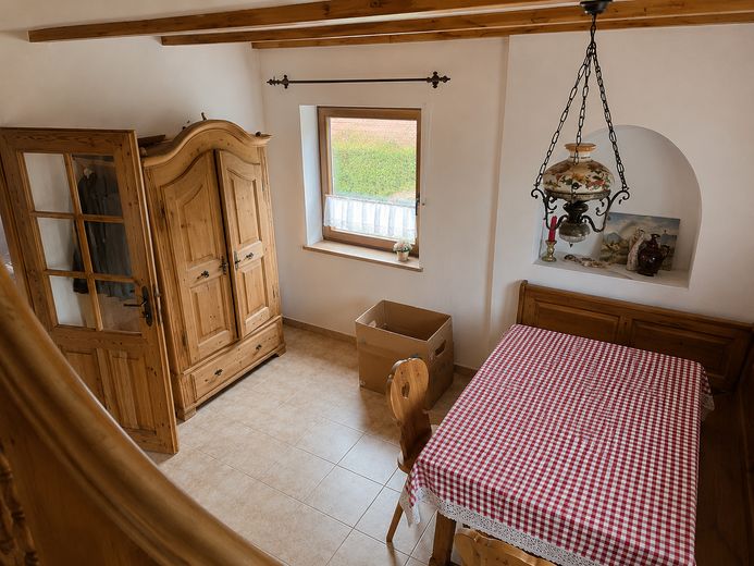DHH+Bungalow zu Vermieten – Esszimmer Haupthaus