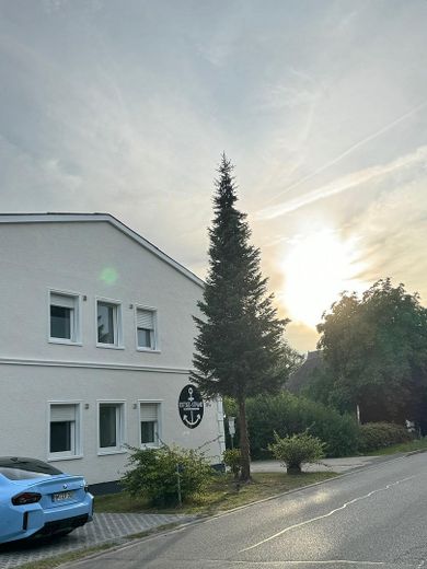 Dein Traum - eine eigene Pension an der Ostseeküste! – 8 Parkplätze am Haus