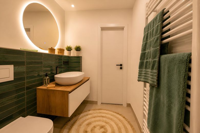Ici, on est vraiment chez soi – 3 pièces, 76 m², 2 balcons – sans commission – Badezimmer