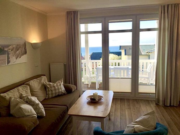 Beim Frühstückskaffee schon den Meerblick genießen – 3-Zimmer-Wohnung in allerbester Lage – Wohnbereich mit Meerblick