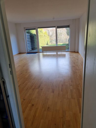 Schönes, ruhig gelegenes Reihenmittelhaus (Energiekl. B), 4 Zi, 2 Bäder, Garage, 200m zur U-Bahn – फोटो 7