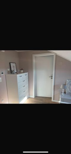 Neu renovierte Dachgeschosswohnung in Heidenheim – Фотографія 12