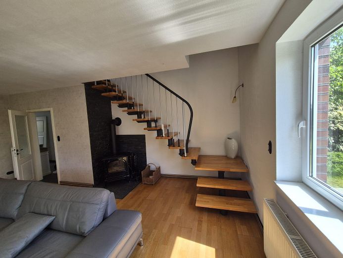 Schickes Einfamilienhaus in Jemgum, nähe Leer **Provisionsfrei** – Wohnzimmer Treppe 1