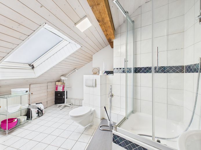Helle Doppelhaushälfte mit Wintergarten und Einliegerwohnung in familienfreundlicher Lage – Foto 14