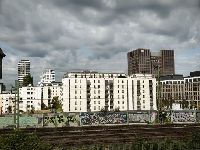 Droomachtig 2-kamerappartement op perfecte locatie voor de beurs: eersteklas verbindingen in het hart van Frankfurt – Foto 16