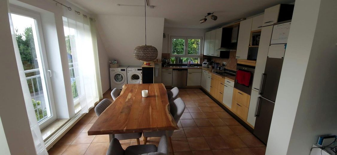 Light-filled 6.5-room apartment – Essbereich / Küche