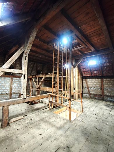 Bien immobilier exceptionnel avec potentiel : grange massive en zone résidentielle avec sous-sol – 2. Ebene