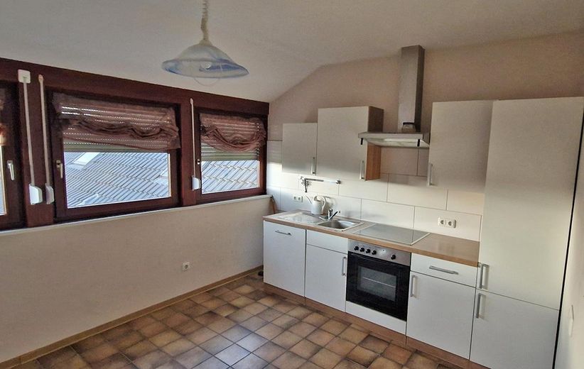 Two-family house – quiet and central with a garden paradise – OG Küche