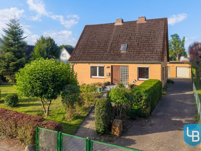 Tolles Einfamilienhaus nahe der Schwentine wartet auf Ihren Glanz! – Foto 1