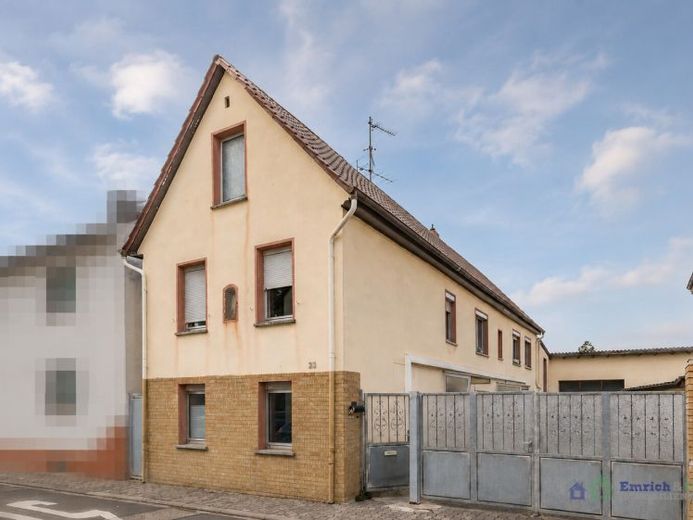 Einfamilienhaus mit Scheune und Hof - typisch Finthen, voller Möglichkeiten – Foto 1