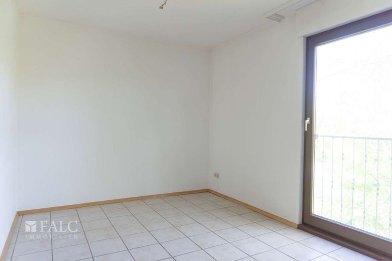 Einfamilienhaus in gehobener Lage auf 1008 m² – Zimmer