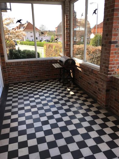 Erdgeschosswohnung in schmucker Stadtvilla – Veranda