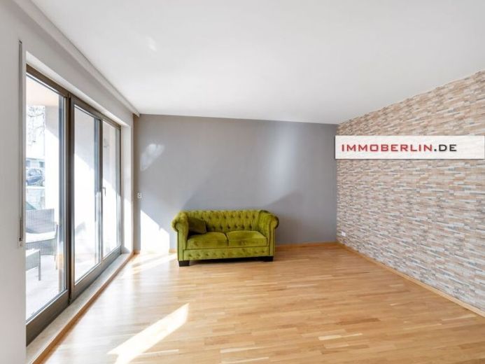 IMMOBERLIN.DE - Komfortable Wohnung mit ruhiger Südwestloggia nahe WISTA & Flughafen BER – Foto 1
