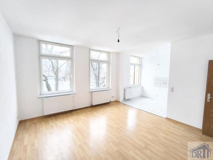 Große Wohnung in Bahnhofsnähe – फोटो 1