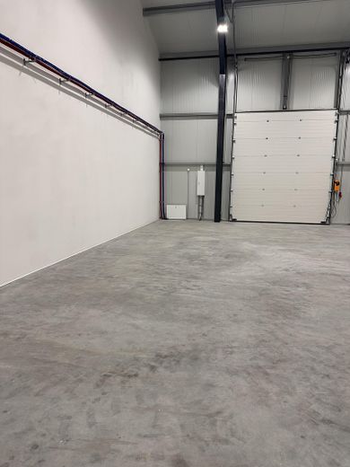 Moderne Warmhalle 1x114m2/NE5, 1x114m2+22m2 Büro/NE6 – Foto 12