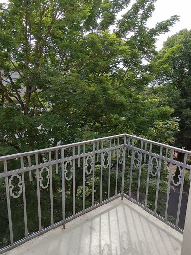 Umfassend renovierte Wohnung im Jugendstilgebäude, provisionsfrei – Balkon