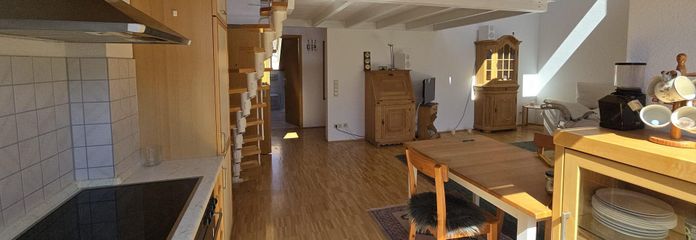 Appartamento di 2 locali all’ultimo piano a Ludwigshafen sul Lago di Costanza – Blick von Küche in Wohnraum