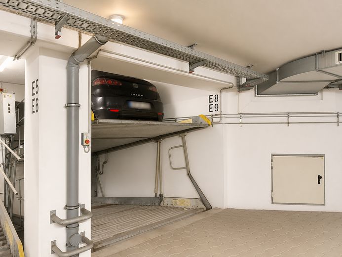 Disponible de inmediato. Plazas de aparcamiento subterráneo en el complejo residencial Reick. Schroeterstraße / Herschelstraße – Doppelparksystem