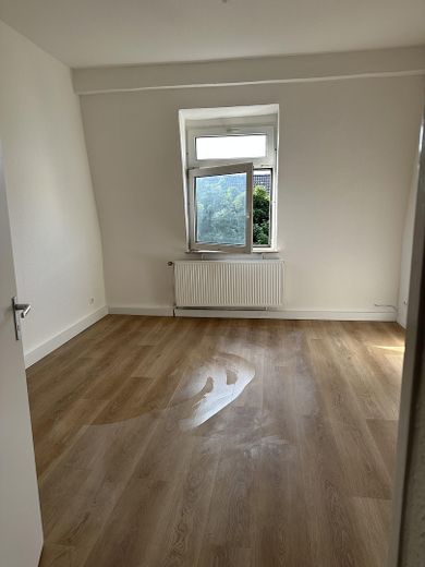 Frisch renovierte 4-Zimmer Wohnung in Essen-Frohnhausen – Schlafzimmer_3.1