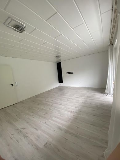 Helle renovierte 3-Zimmer Eigentumswohnung – Foto 8