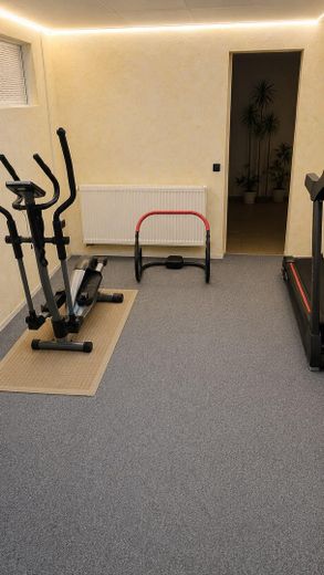 Bungalow bien entretenu avec piscine – Fitniss