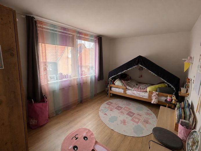 Modernisiertes Fachwerkhaus mit großzügiger Dachterasse und Platz für die Familie – Foto 6