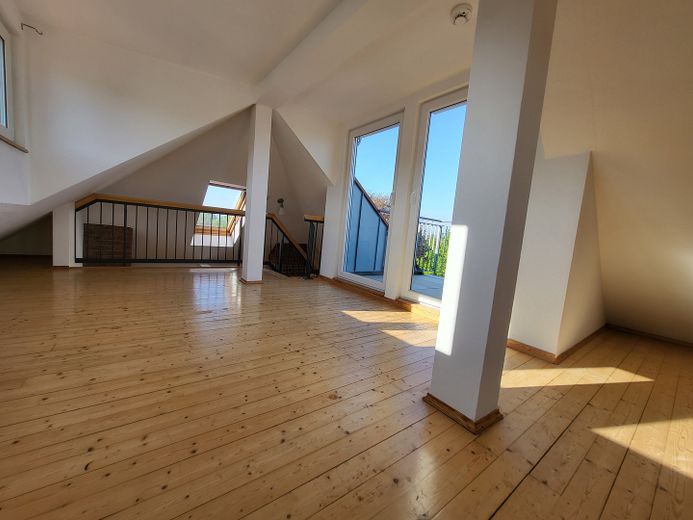 Ostviertel के प्रमुख स्थान पर! विशाल मेज़ानाइन छत-स्टूडियो, छत के टैरेस सहित, थिएटर के निकट, BG DG re – Studio
