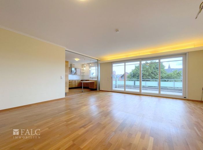 Viel Platz, viel Komfort - Gepflegte Maisonette-Wohnung samt Klimanlage im Herzen von Troisdorf! – Wohnbereich