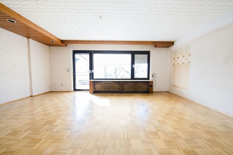 Die Perle im Dornröschenschlaf - RMH in idyllischer Ruhe – Wohnzimmer
