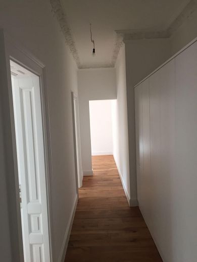 Le charme de l’ancien rencontre la modernité – élégant appartement de 2 pièces avec balcon sur la Berger Straße – Flur