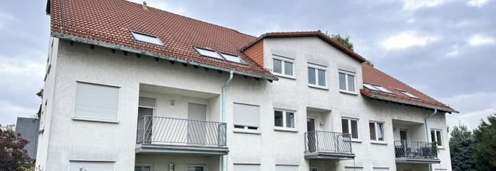 Frisch renoviert! 2-Raumwhg. mit Balkon, TG-Stpl. (duplex, saniert), Neubau 1997! Leerstand!