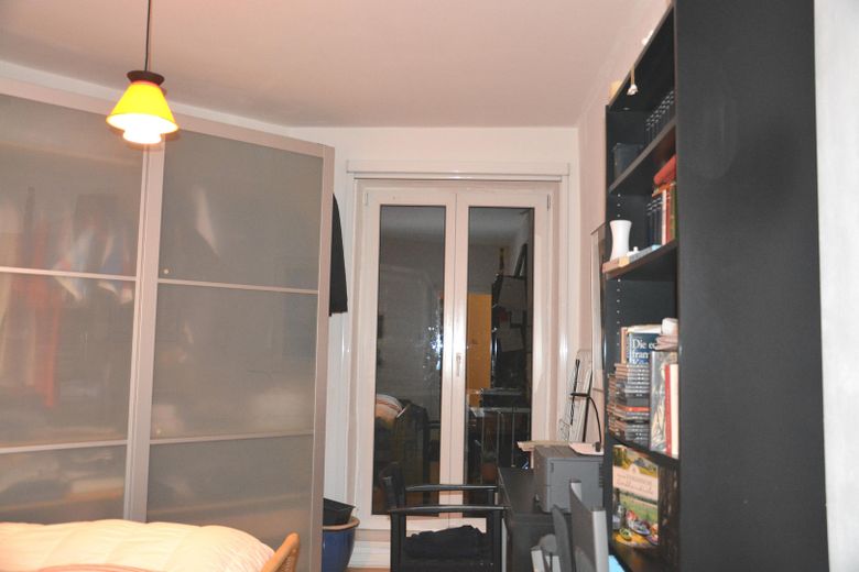 Schlafzimmer mit Balkonzugang