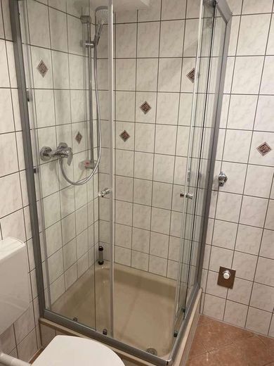Renovierte Wohnung mit Burgblick – Foto 9