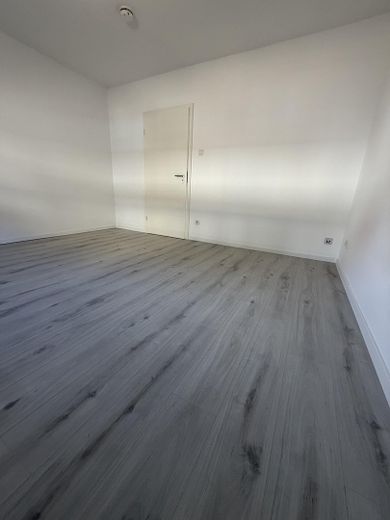 Moderne 2 Zimmer-Wohnung incl. Küche – Foto 9