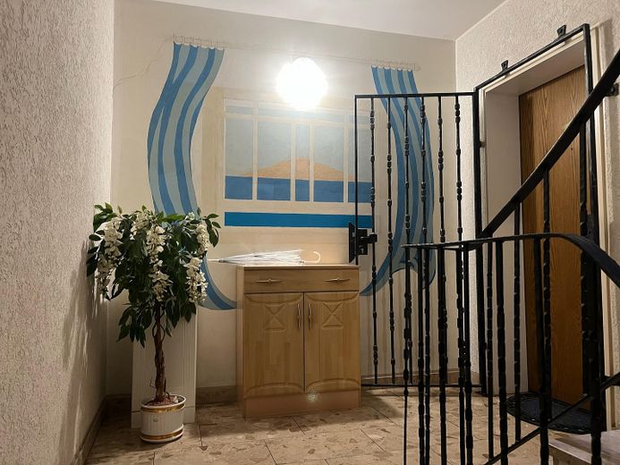Helle 3 Zimmer-Wohnung in Eicken – Hausflur