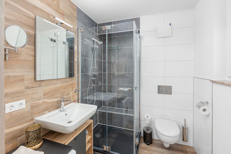 Neubau: vollmöblierte Businessapartments mit Panoramablick – Apartment 6 Tageslichtad