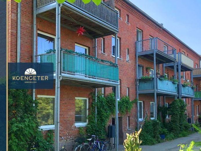 NOUVEAU : Appartement rénové de 2 pièces avec cuisine ouverte conviviale, balcon et salle de bains avec fenêtre ! – Photo 1
