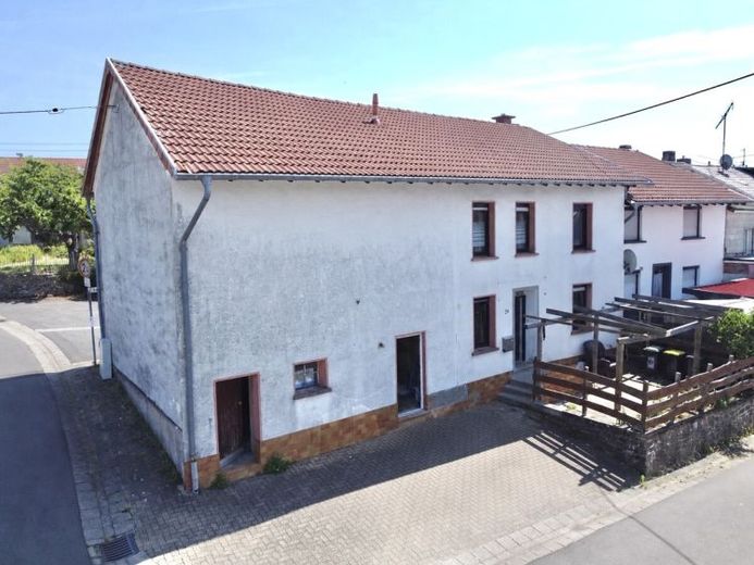 Einfamilienhaus mit Ausbaupotenzial- ideal für Handwerker und Eigennutzer – Foto 1