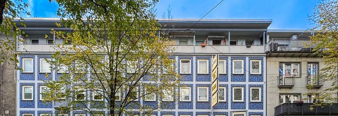 МАГАЗИН / ОФІС – ВИСОКА ПРОХІДНІСТЬ – ПРЕМІАЛЬНЕ РОЗТАШУВАННЯ ПОРУЧ ІЗ NETTO ТА КІНОТЕАТРОМ – КОНДИЦІОНЕР – за бажанням ПАРКОМІСЦЯ – Hausansicht