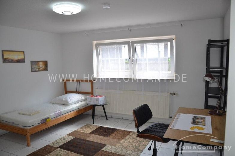 Großes Haus, möbliert, 6 Zimmer, Terrasse /Garten, Balkon, geeignet für bis zu 6 bis 8 Personen. – 8a55657f774703541e427e8f60ca3e9873fb3b43.jpg