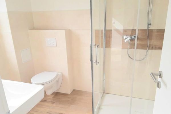 Neu sanierte 2-R. -Whg. mit tollem Duschbad