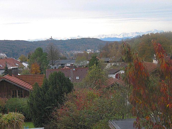 Beste Lage, Pilsensee, großes, gepflegtes Einfamilien-RMH, 141 m² Wfl., inkl. 2 Carports, Bj. 1998 – Studio, Blick zur Zugspitze