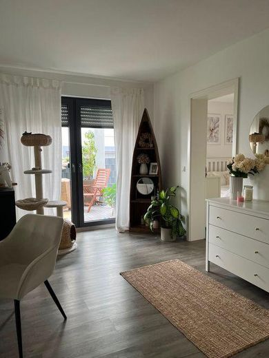 Wohnzimmer/Zugang Terrasse